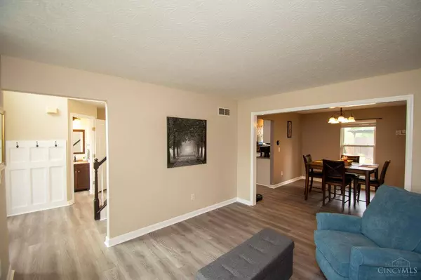 1084 Ridgepointe Dr, Union Twp, OH 45103