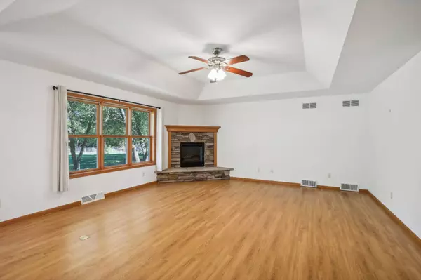 7132 Hickory Run, Waunakee, WI 53597