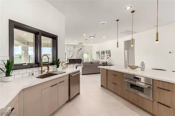 1003 Geneva Avenue, Henderson, NV 89015