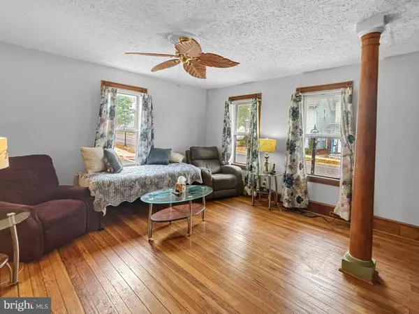 36 HANOVER ST, Pemberton, NJ 08068