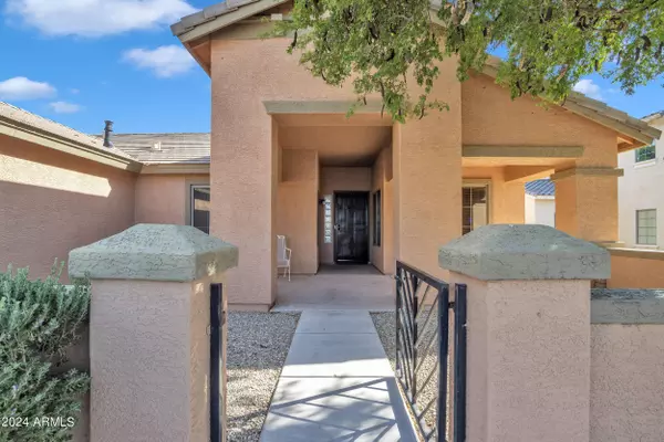 6748 S GARNET Way, Chandler, AZ 85249