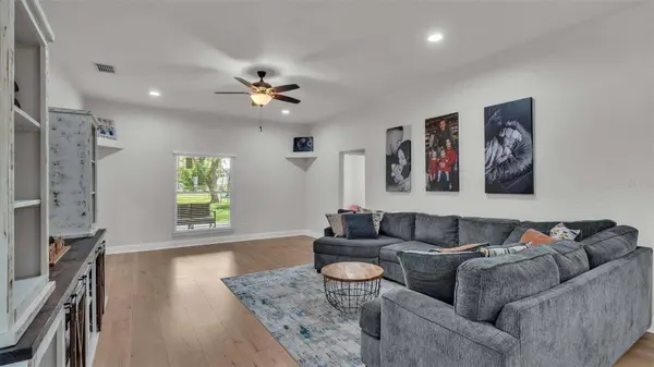 2248 PALMVIEW CIR W, Auburndale, FL 33823