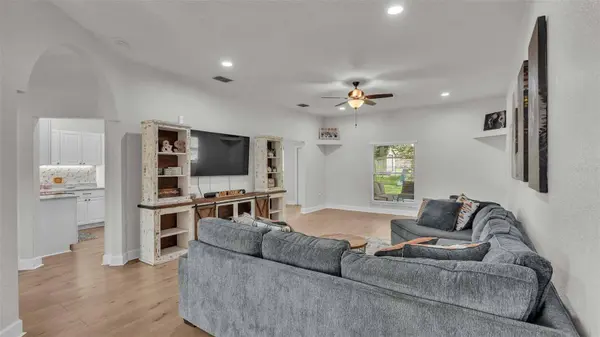 2248 PALMVIEW CIR W, Auburndale, FL 33823