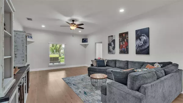 2248 PALMVIEW CIR W, Auburndale, FL 33823