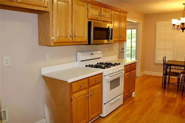 6029 Mill Rose TRCE, Flowery Branch, GA 30542