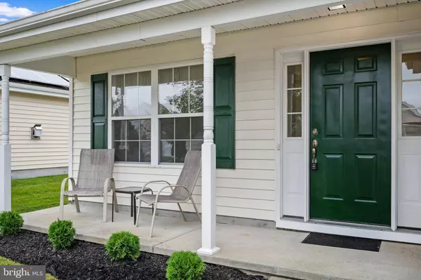 76 NATURE LN, Sewell, NJ 08080