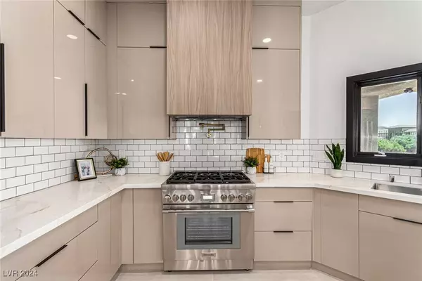 1003 Geneva Avenue, Henderson, NV 89015