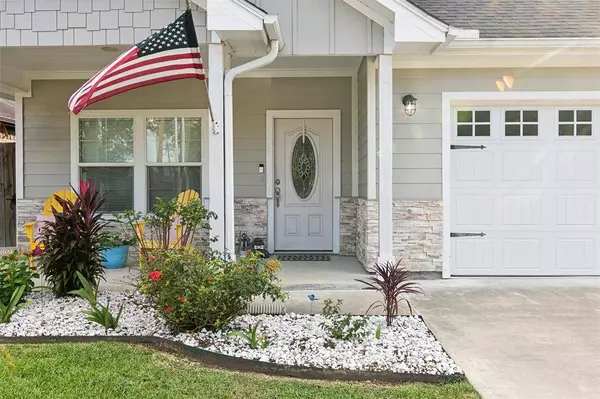 1416 S 13th ST, Nederland, TX 77627