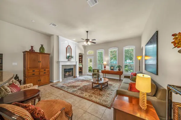 3001 Goldenoak CIR, Round Rock, TX 78681