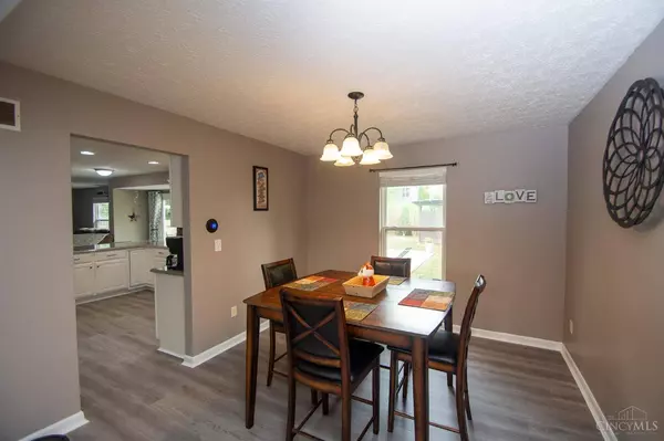 1084 Ridgepointe Dr, Union Twp, OH 45103