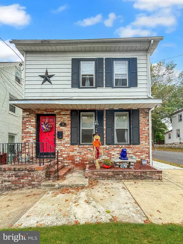 36 HANOVER ST, Pemberton, NJ 08068