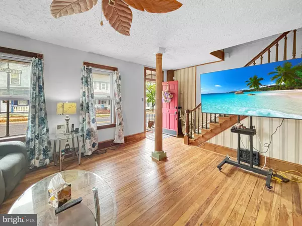 36 HANOVER ST, Pemberton, NJ 08068