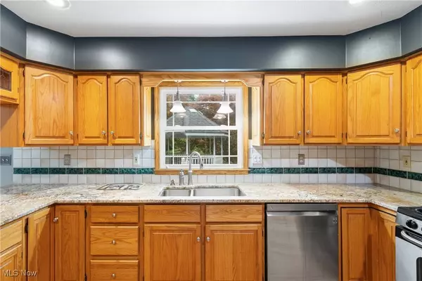 6575 Smucker DR, Westfield Center, OH 44251