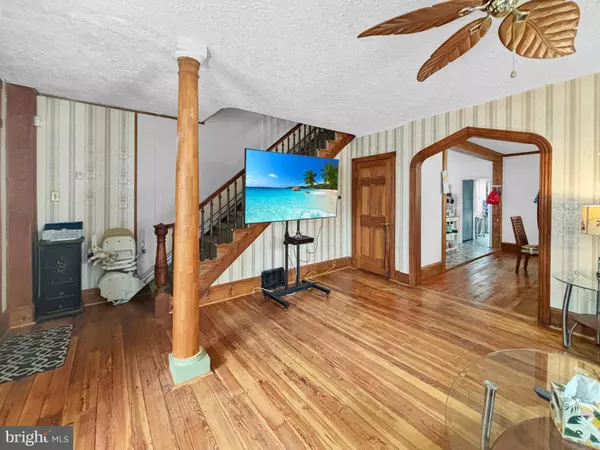 36 HANOVER ST, Pemberton, NJ 08068