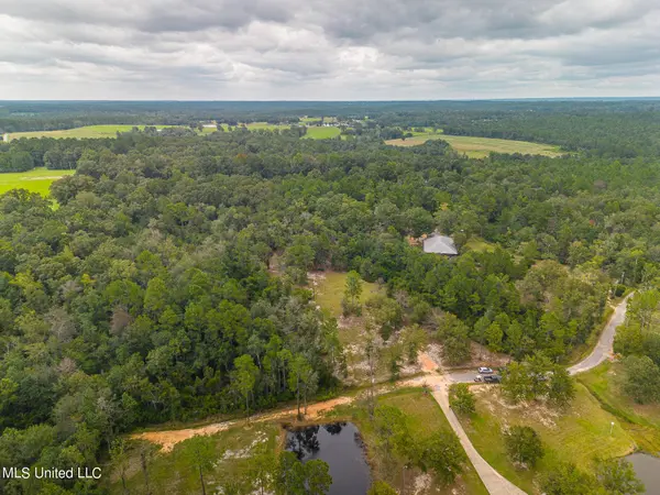 129 Morrison Drive, Lucedale, MS 39452