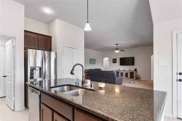 102 Frio Street, Bells, TX 75414