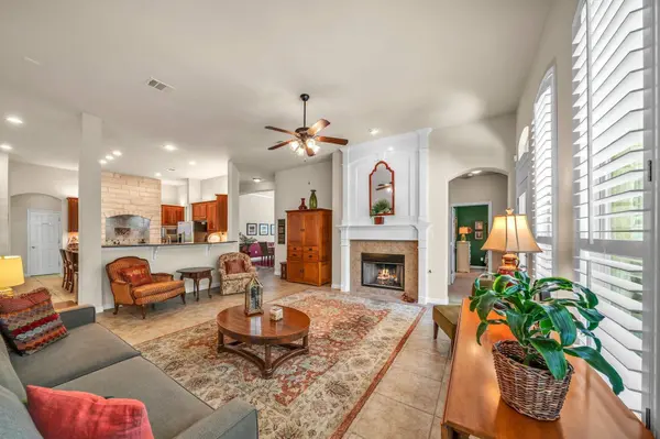 3001 Goldenoak CIR, Round Rock, TX 78681