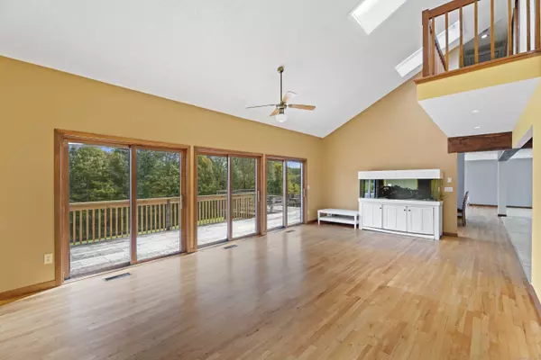 6 Sweet Briar Lane, New Milford, CT 06776