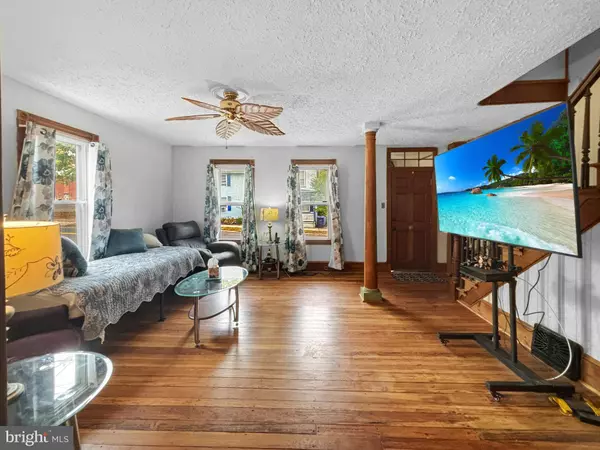 36 HANOVER ST, Pemberton, NJ 08068