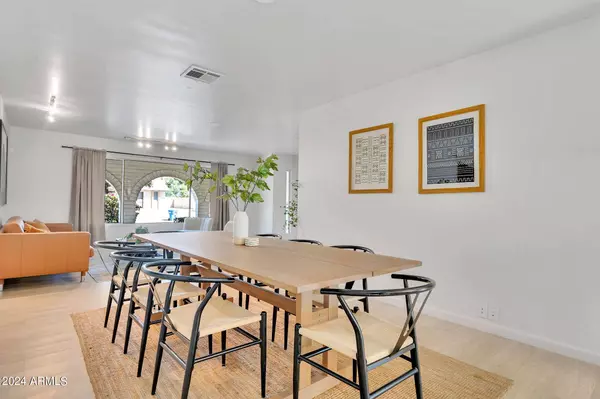 7028 N 12TH Way, Phoenix, AZ 85020