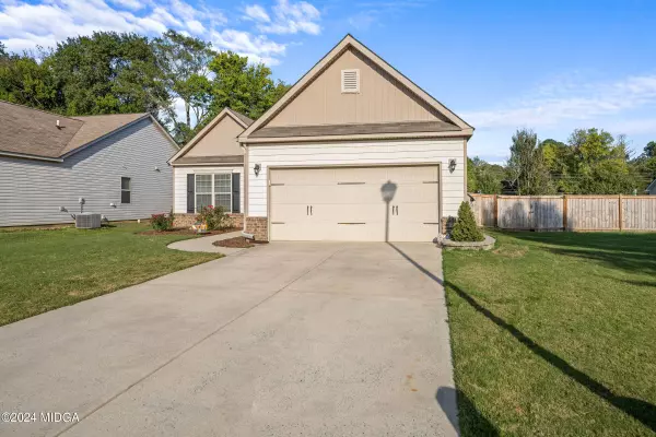 137 Abelia Lane, Byron, GA 31008