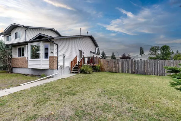 48 West Aarsby RD, Cochrane, AB T4C 1L3