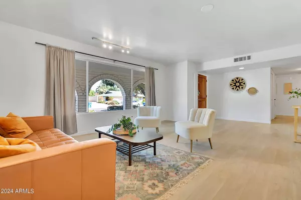 7028 N 12TH Way, Phoenix, AZ 85020