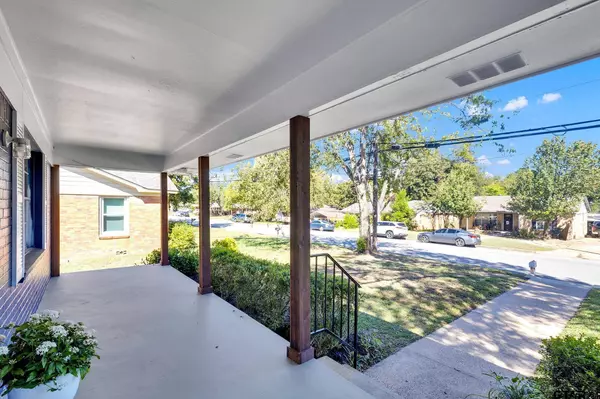 827 S Palmer, Tyler, TX 75701