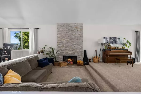 24155 Mentry DR, Newhall, CA 91321