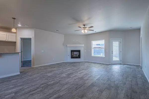 4522 Sandhill Dr, Enid, OK 73703