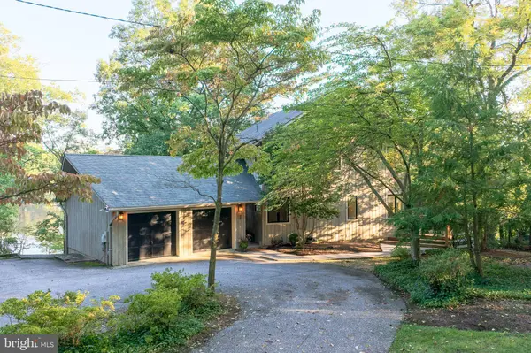 26 FITZGERALD DR, Annapolis, MD 21401