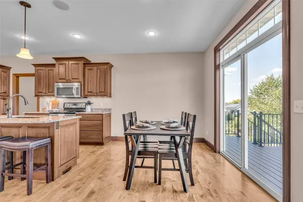 342 Battle Creek DR, Marion, IA 5232