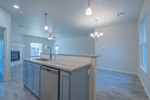 4522 Sandhill Dr, Enid, OK 73703