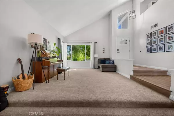 24155 Mentry DR, Newhall, CA 91321