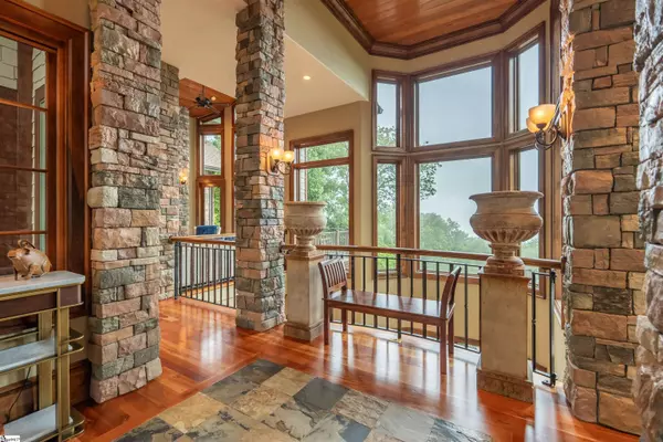 611 Raven Road, Landrum, SC 29356