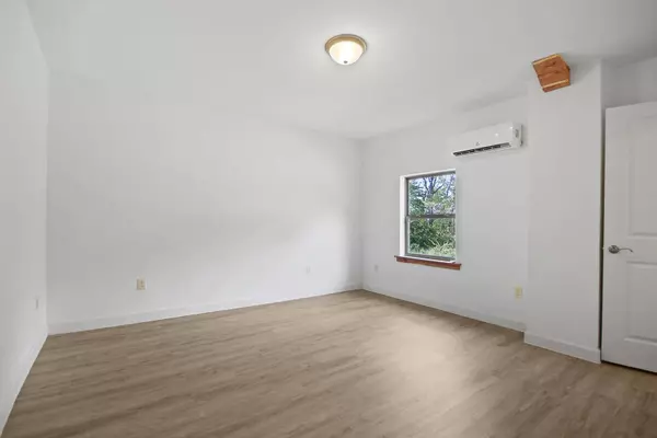 143 Hidden oaks RD, Eldon, MO 65026