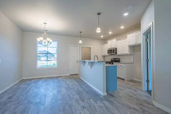 4522 Sandhill Dr, Enid, OK 73703