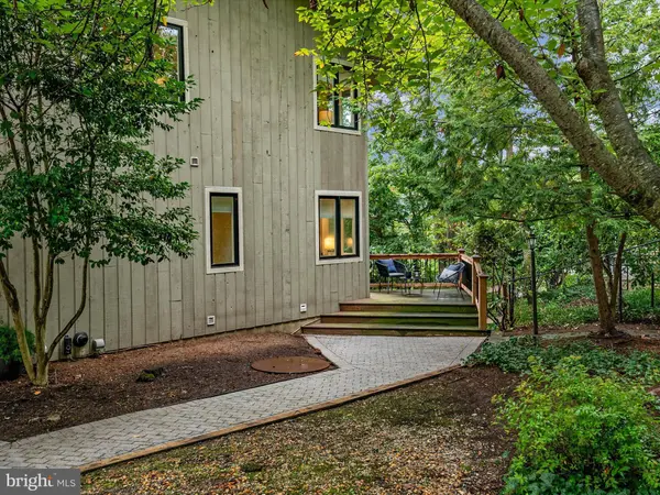 26 FITZGERALD DR, Annapolis, MD 21401