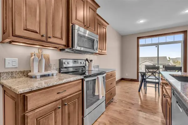 342 Battle Creek DR, Marion, IA 5232