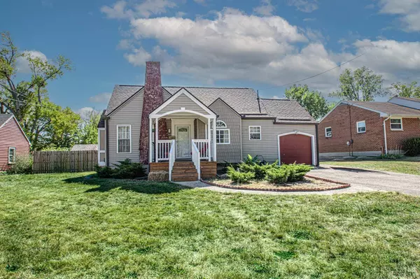 266 Park End Dr, Dayton, OH 45415