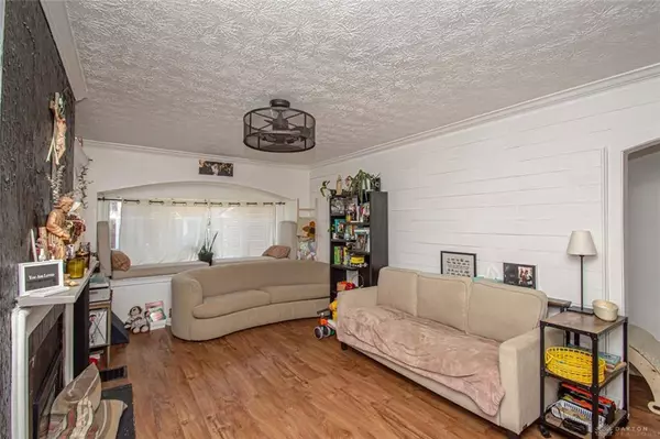 266 Park End Drive, Dayton, OH 45415