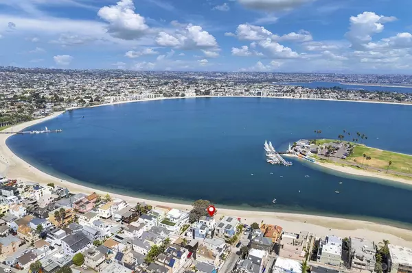 837 Salem Court, San Diego, CA 92109