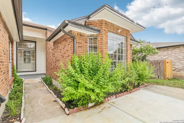 9011 RYELLE, San Antonio, TX 78250-5840