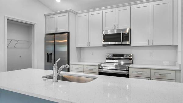 2953 COUNTRY RIDGE LN, Lakeland, FL 33801