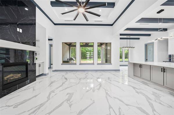 2081 Road 660, Dayton, TX 77535