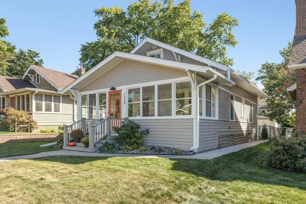 1328 Watson AVE, Saint Paul, MN 55116