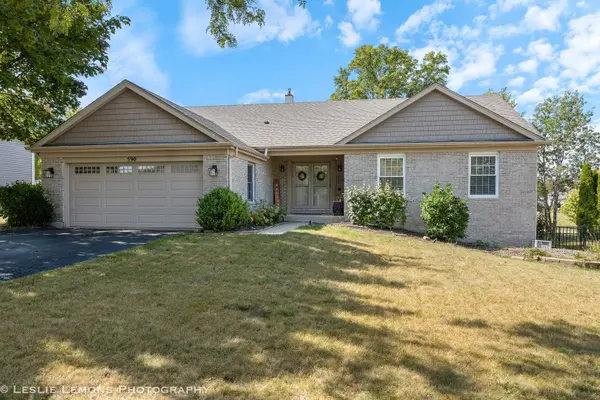 590 Flora Drive, Algonquin, IL 60102