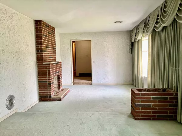 1910 NW 14TH ST, Ocala, FL 34475