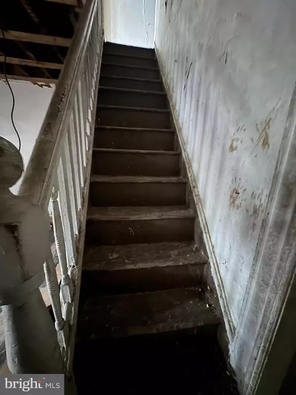 1822 E NORTH AVE, Baltimore, MD 21213