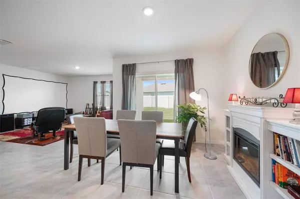 3710 ALDER BARK LN, Sanford, FL 32773